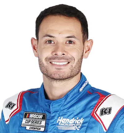 Larson ends winless streak